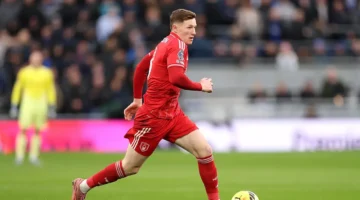 صعود هادئ.. إليوت أندرسون ينضج كنجم في الدوري الإنكليزي